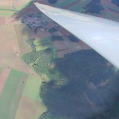 Flugwegposition um 13:18:12: Aufgenommen in der Nähe von Gemeinde Weitersfeld, Österreich in 1534 Meter